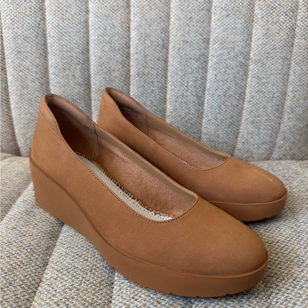 VIONIC "Sereno" Wedge Pumps in Camel, sz 8 - Picture 2 of 9